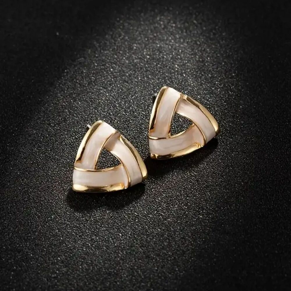 Vntg Ribbon Stud Earrings Gold White Enamel Post Fashn Jewelry Classic Retro New